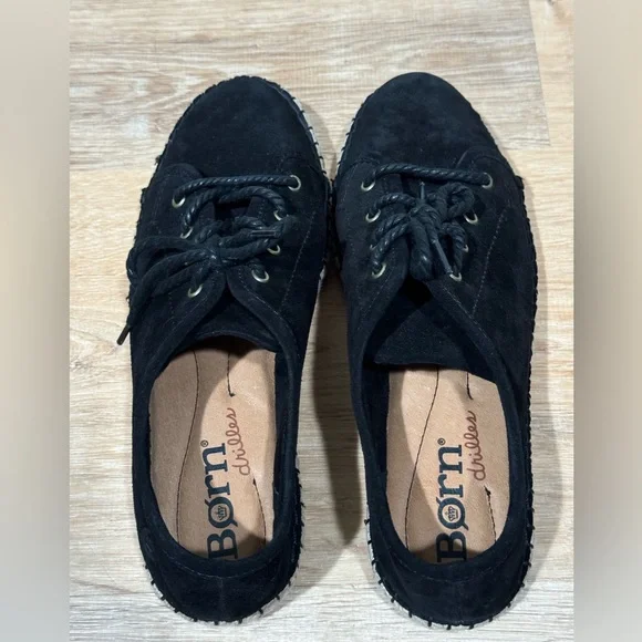 NEW Born Seel Lace Up Flat in Black Suede Size 8 - Picture 6 of 11